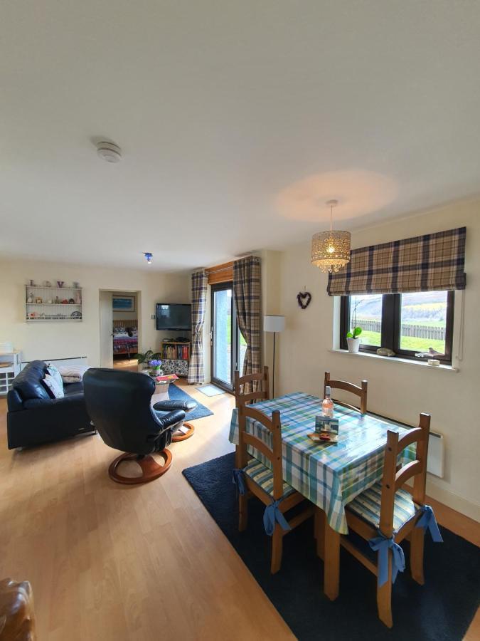 Lindas Retreats Self Catering Accommodation 1 Bedroom Cottage Or 3 Bedroom House Tomintoul Exterior foto